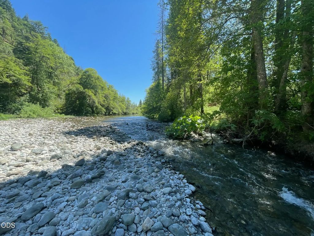 6223 Takilma Road, Cave Junction
