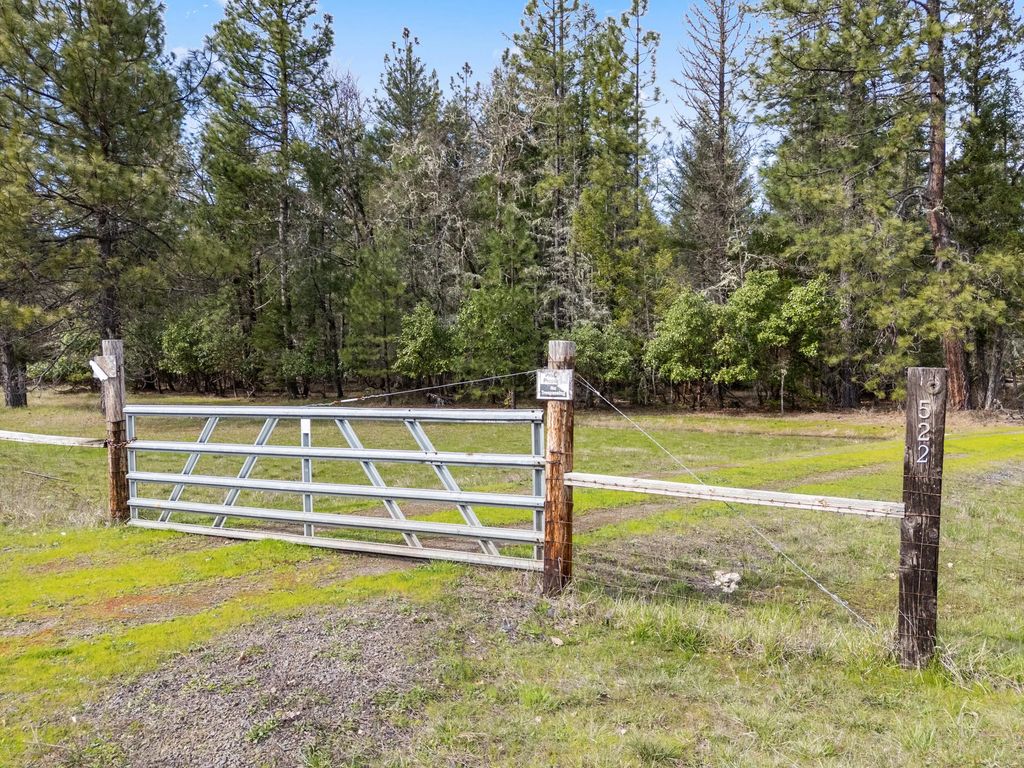 522 Jackadel Lane, Cave Junction