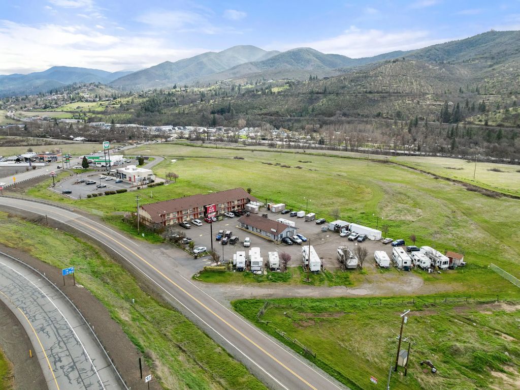 50 Lowe Road, Ashland