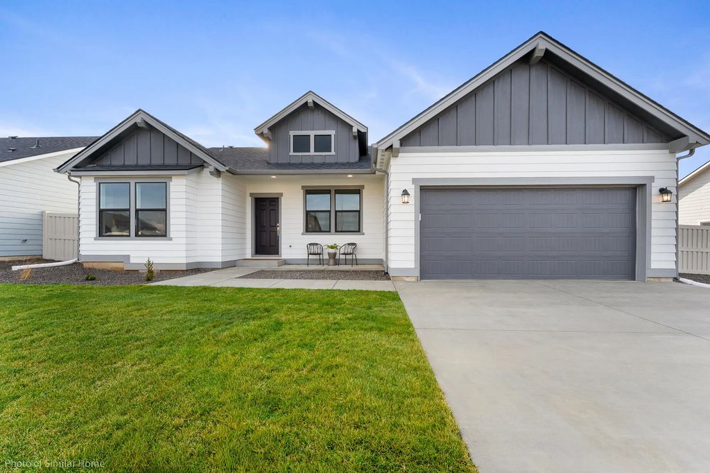 2460 Yamsay Drive 75, Medford