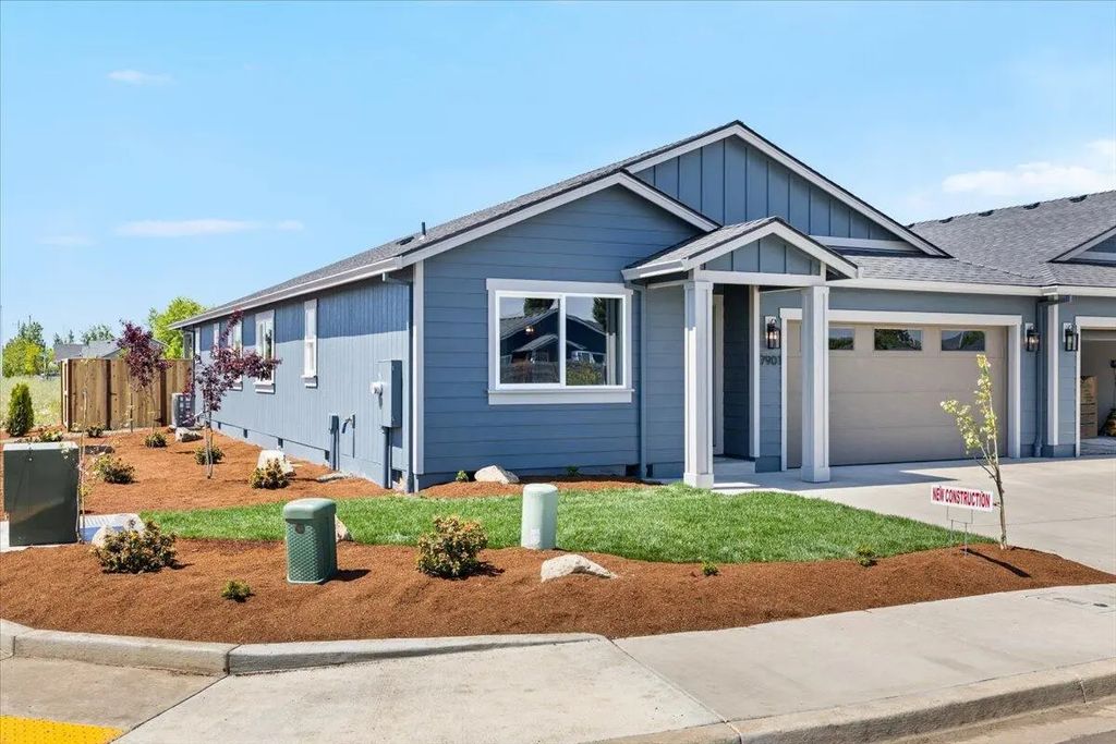 7901 Alyce Mae Way, White City