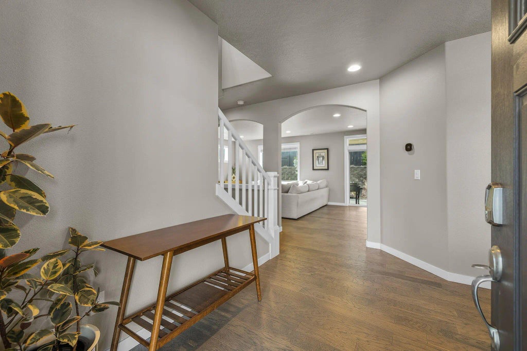 1801 Ne Shadowcrest Way, Bend Property Listing: MLS® #220217633