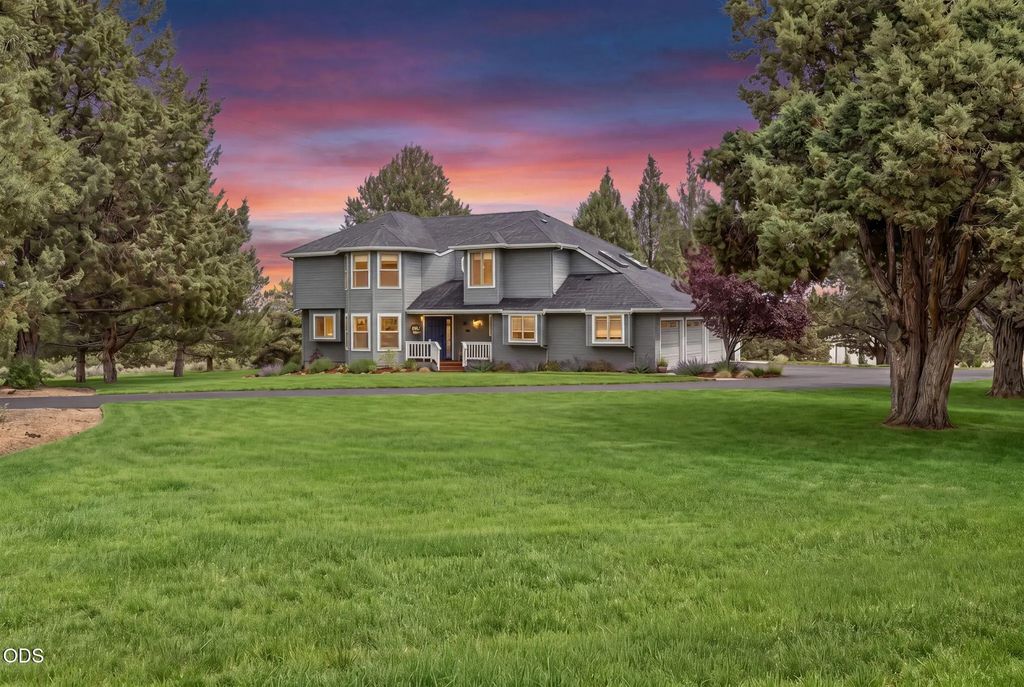 22055 White Peaks Drive, Bend