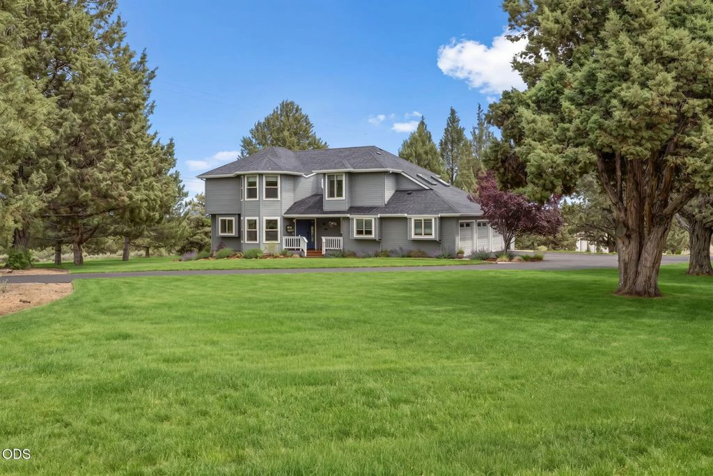 22055 White Peaks Drive, Bend