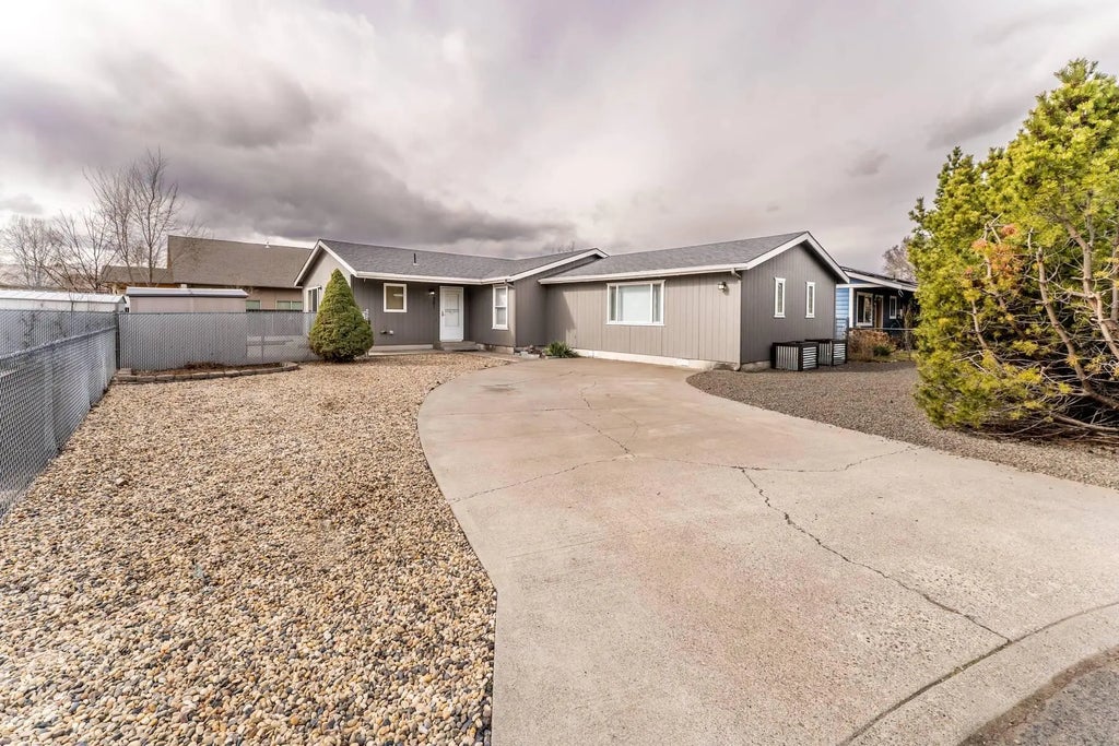 961 S Algonquian Court, Prineville