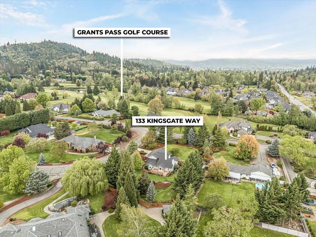 133 Kingsgate Way, Grants Pass