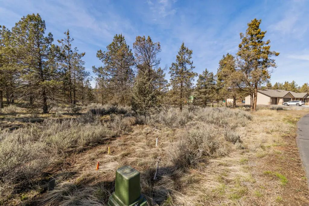 1124 Vine Maple Drive, Klamath Falls