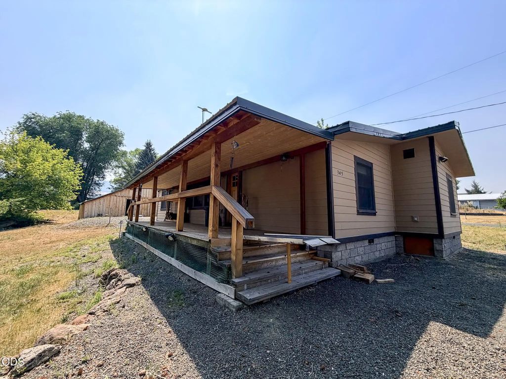 345 2nd Street, Long Creek