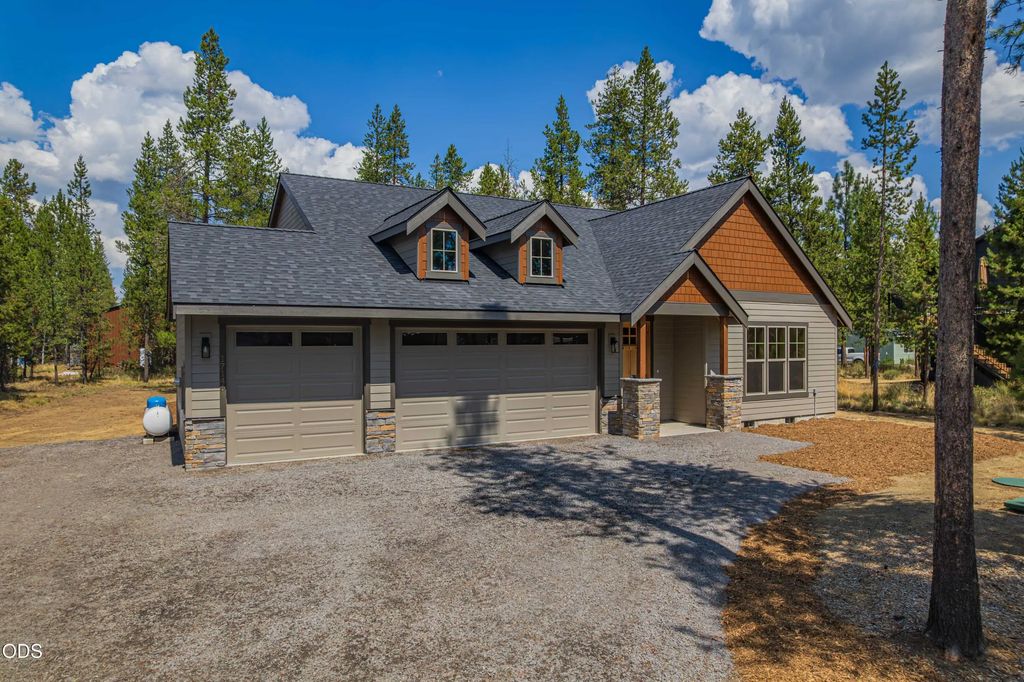 17146 Covina Road, Bend