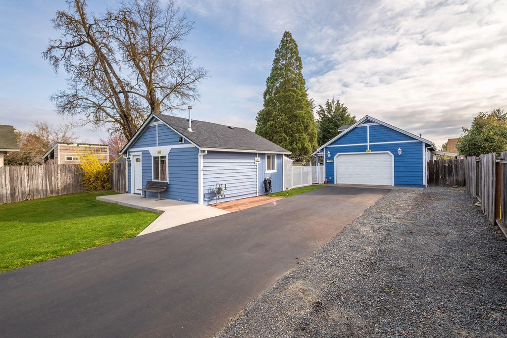 1055 Sw Kokanee Lane, Grants Pass