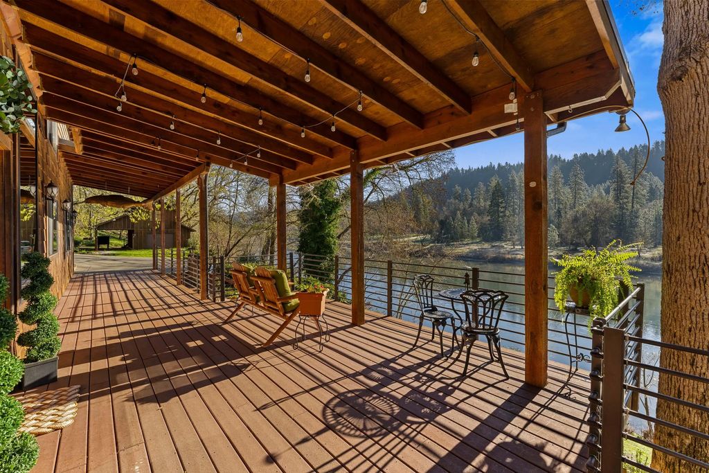 4941 Riverbanks Road, Grants Pass