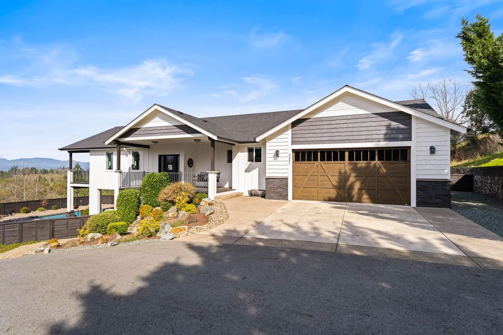 2357 Robertson Crest, Grants Pass