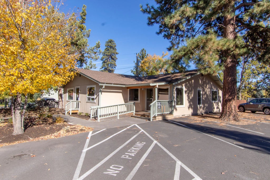 1222 Ne 4th Street, Bend