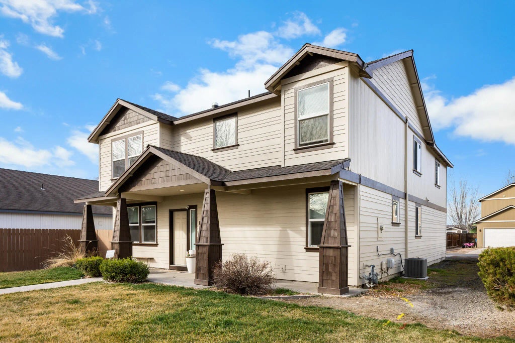 1331 Ne 4th Street, Redmond