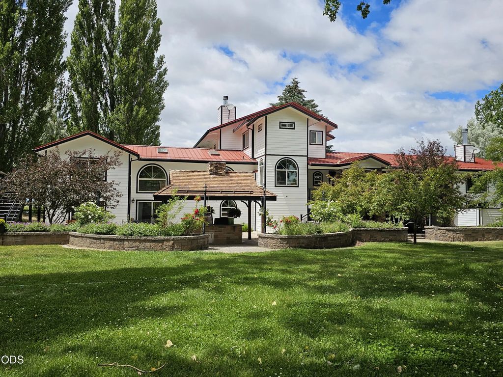 59047 Old Lake Road, Christmas Valley