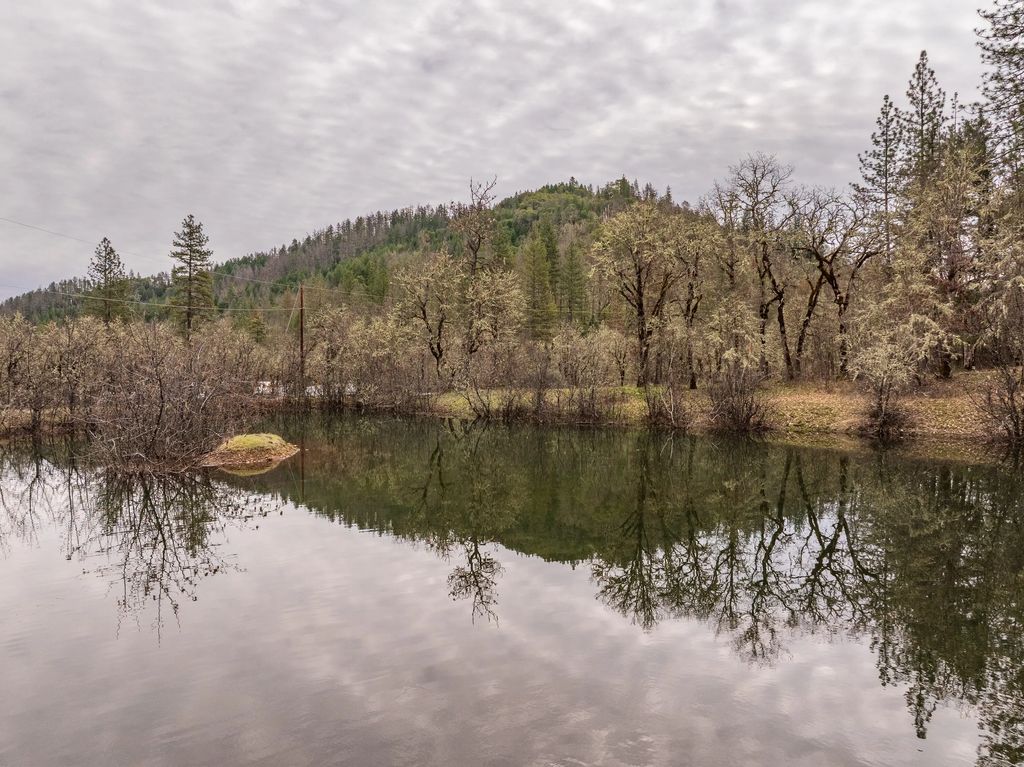2527 Crowfoot Road, Eagle Point