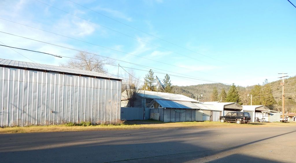 70 Chapparal Drive, Shady Cove