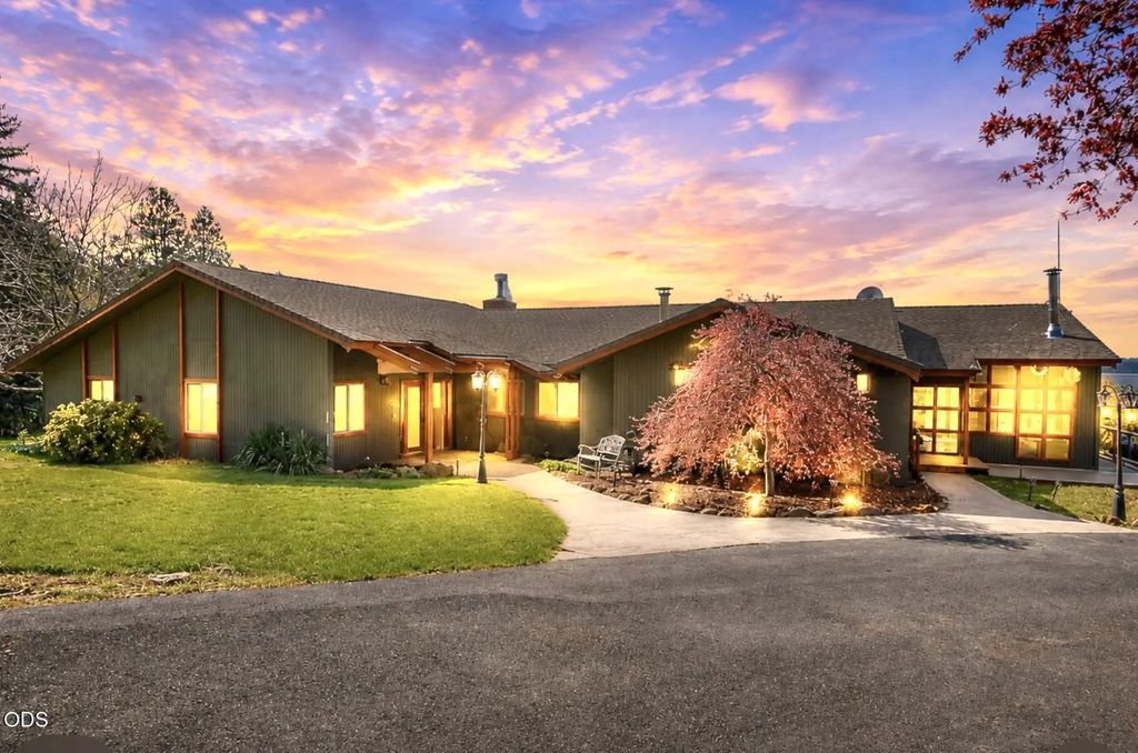1662 Cove Point Road, Klamath Falls