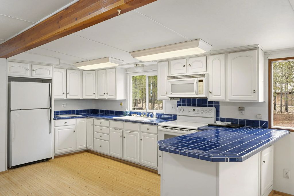 52070 Elderberry Lane, La Pine