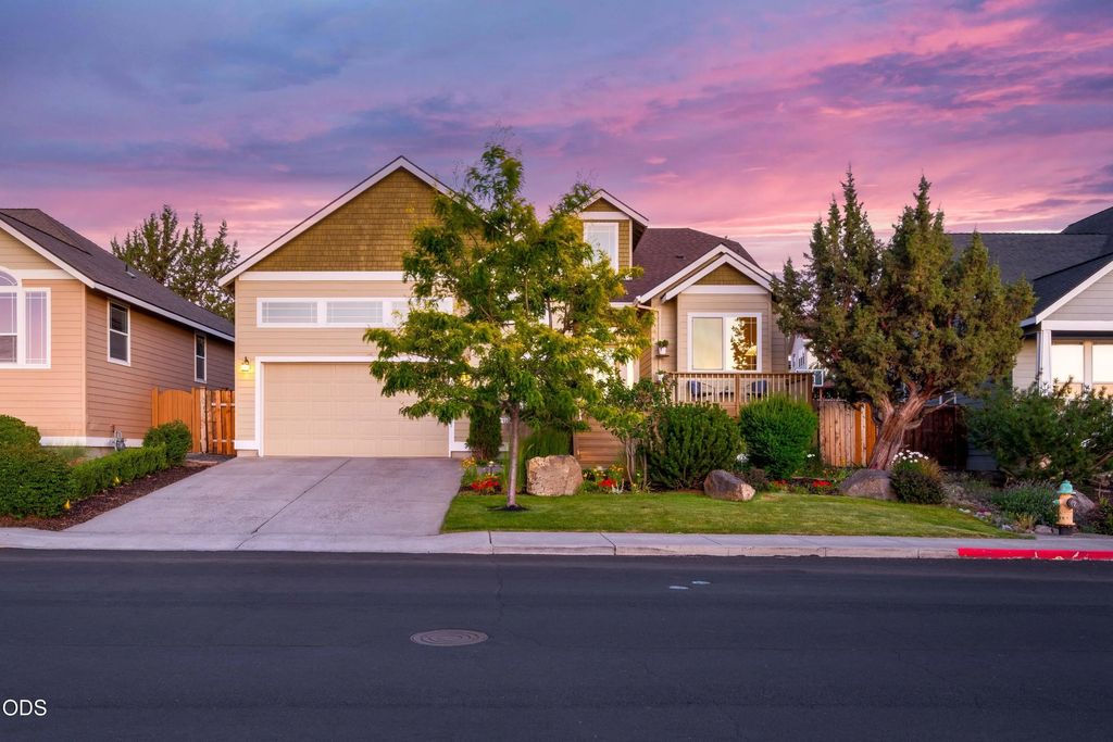 4022 Sw Majestic Avenue, Redmond