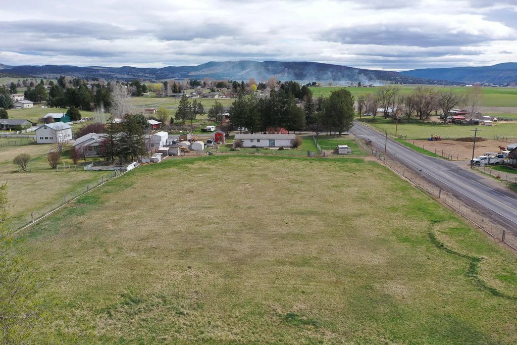 2153 Ne Sunset View Lane, Prineville