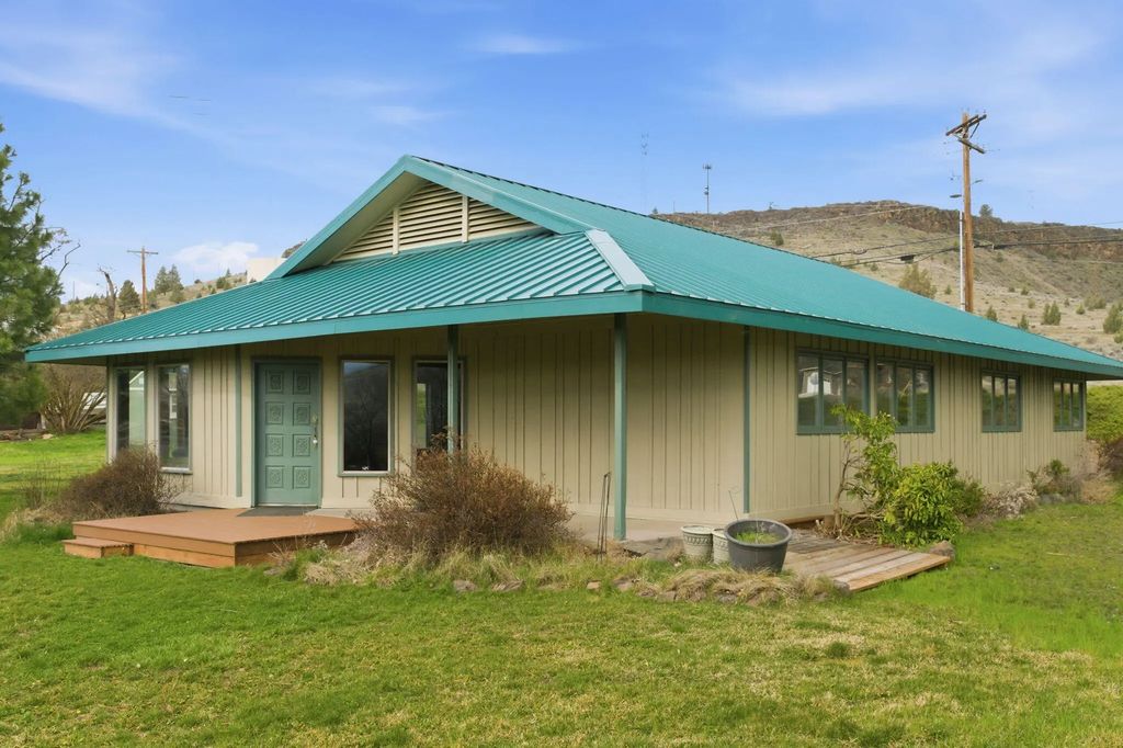 615 Timber Lane, Maupin