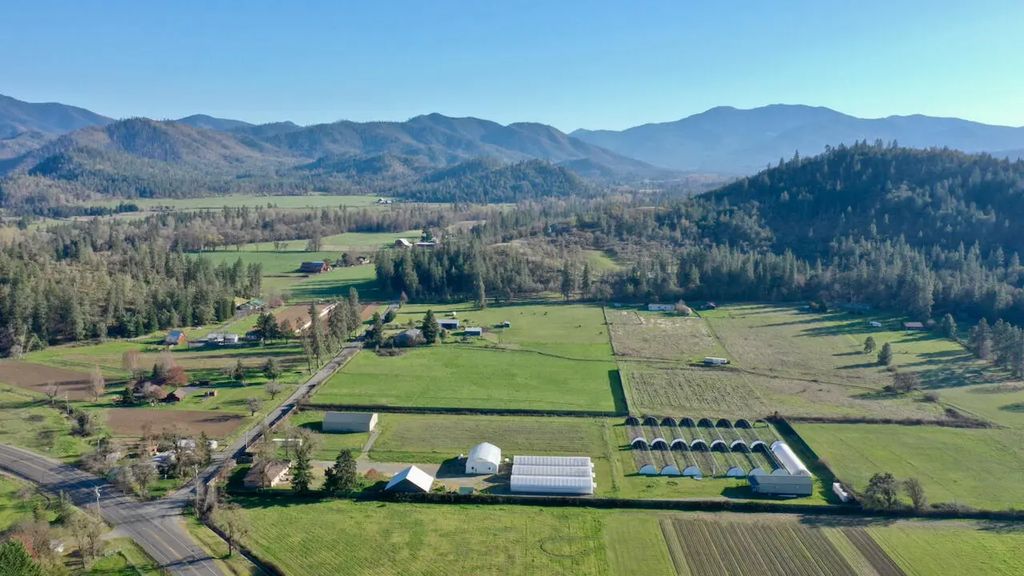 N/A, Grants Pass