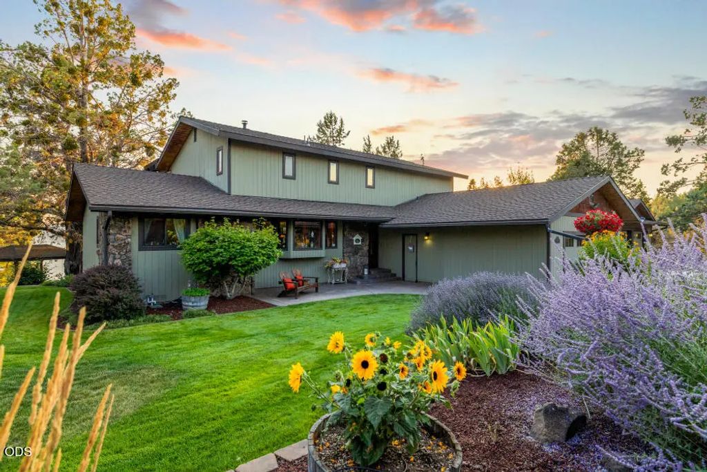 421 Sunset Beach Road, Klamath Falls