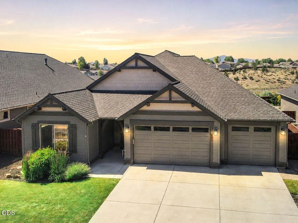 895 Ne Hudspeth Circle, Prineville
