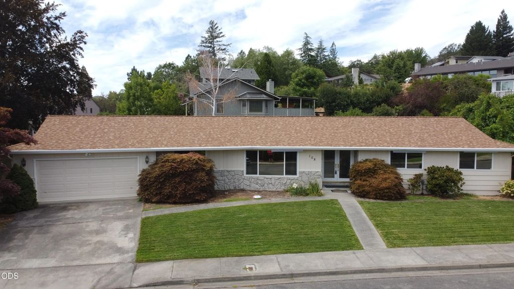108 Nw Sunhill Drive, Grants Pass