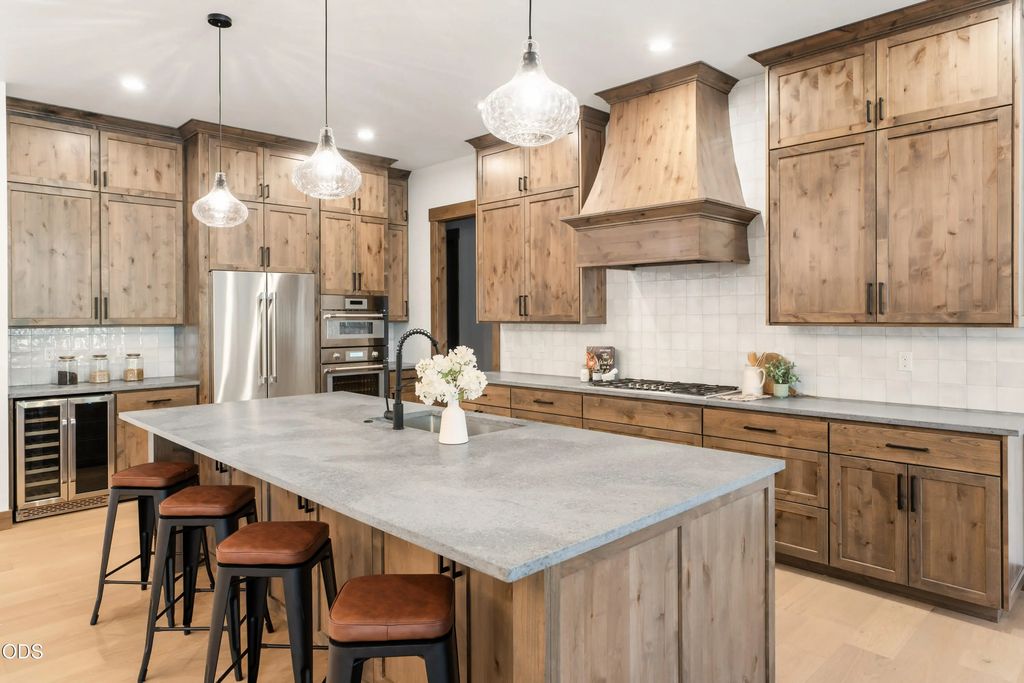 17788 Preservation Loop 487, Bend