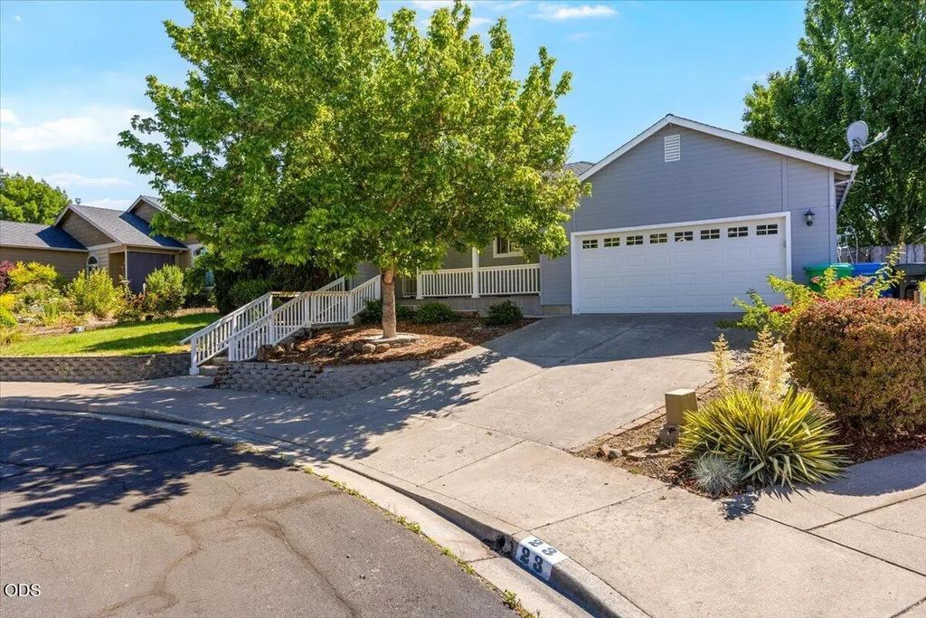17 Meadowfield Circle, Eagle Point