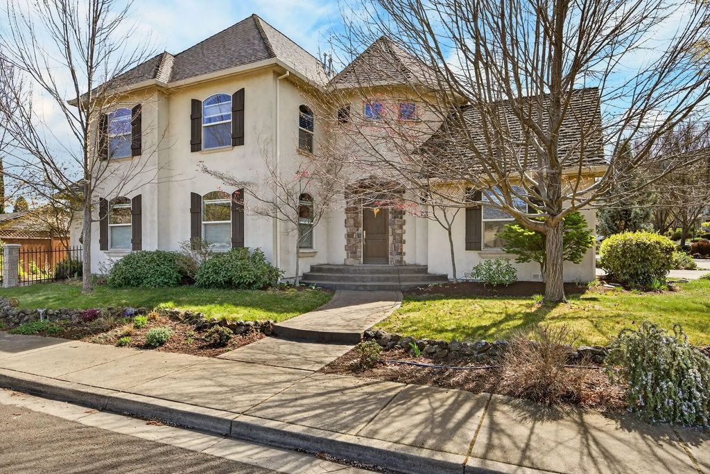 692 Vansant Street, Ashland