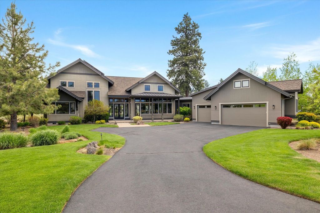 61636 Hosmer Lake Drive, Bend