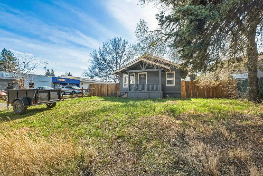 225 Se Vine Lane, Bend