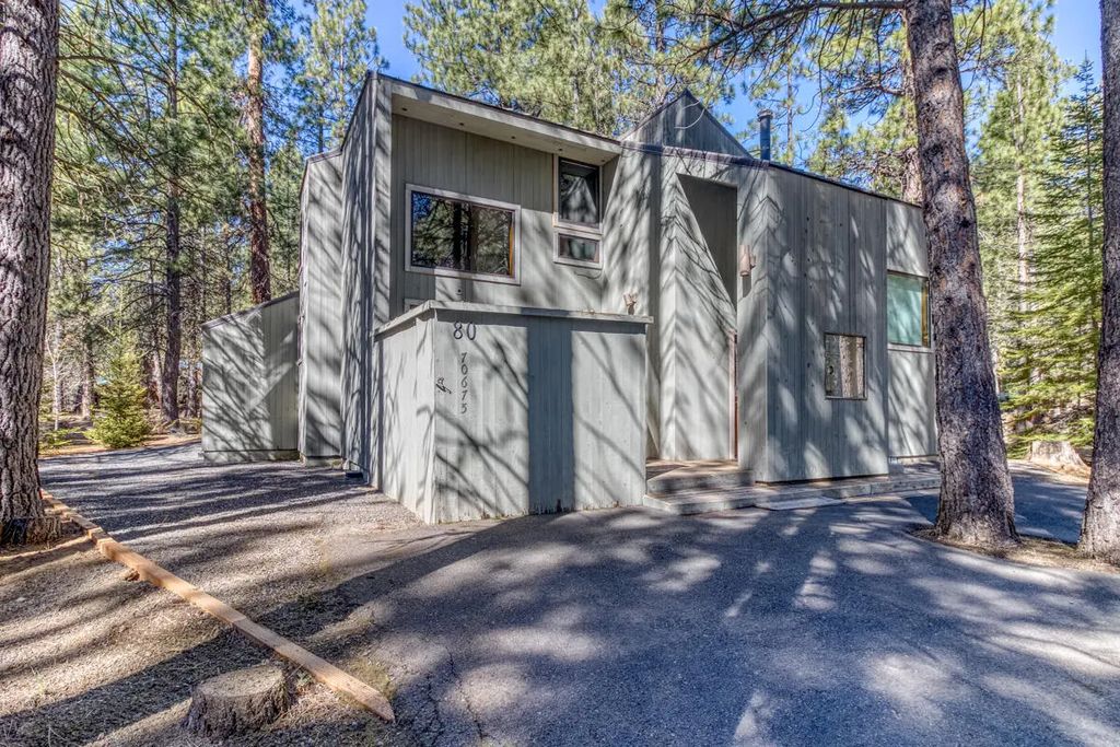 70675 Pasque Flower Sm80, Black Butte Ranch