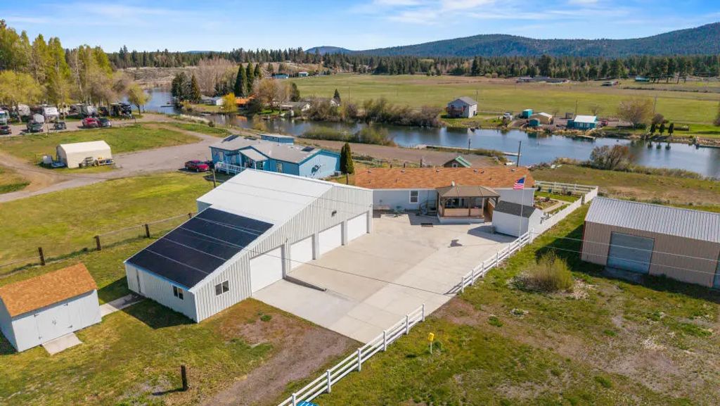 32315 Modoc Point Road, Chiloquin