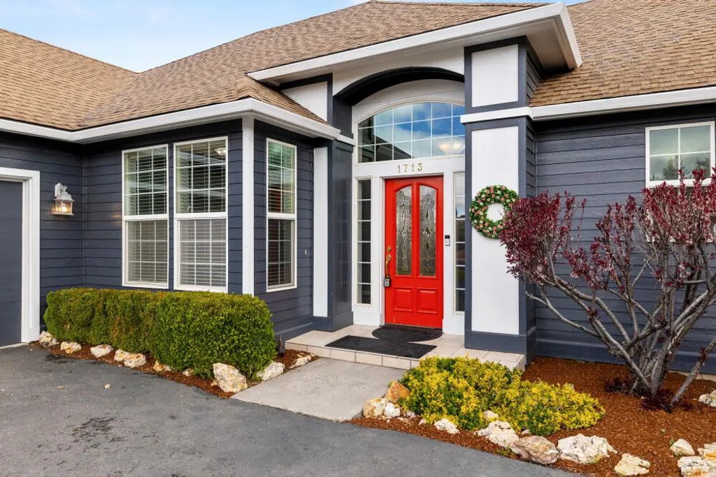 1713 Harmony Lane, Klamath Falls