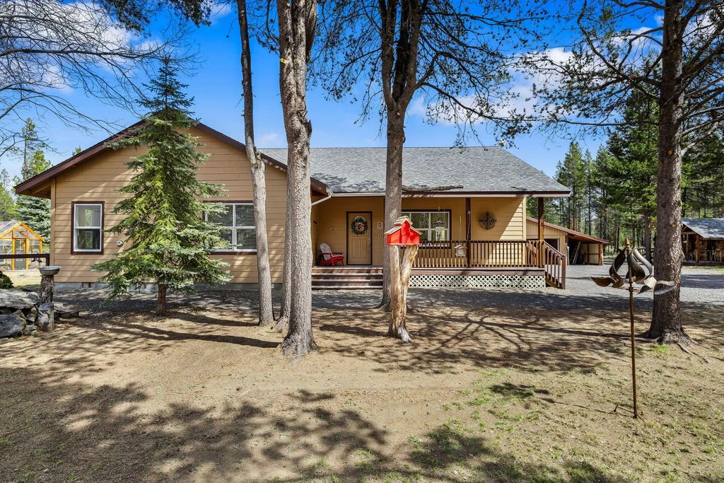 50940 S Huntington Road, La Pine