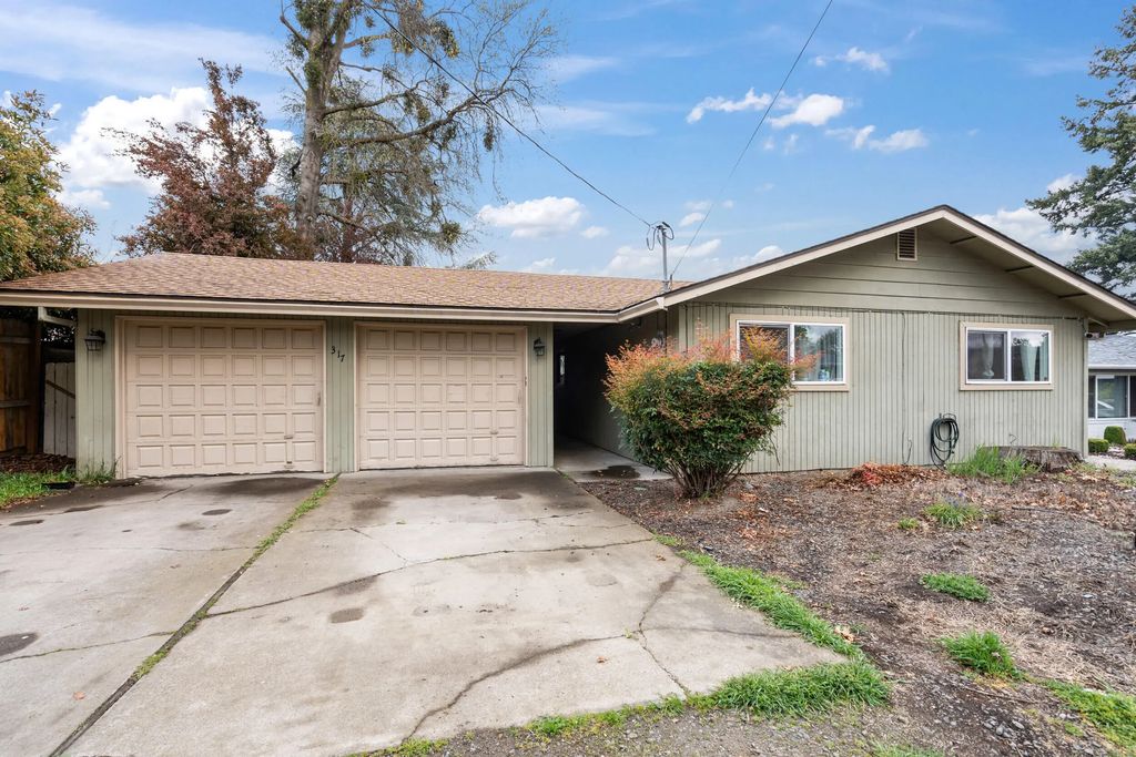 317 Highland Drive, Medford