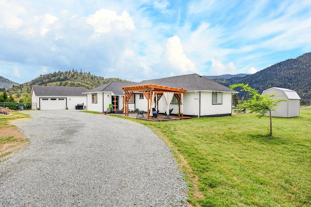 2315 Ne Foothill Boulevard, Grants Pass
