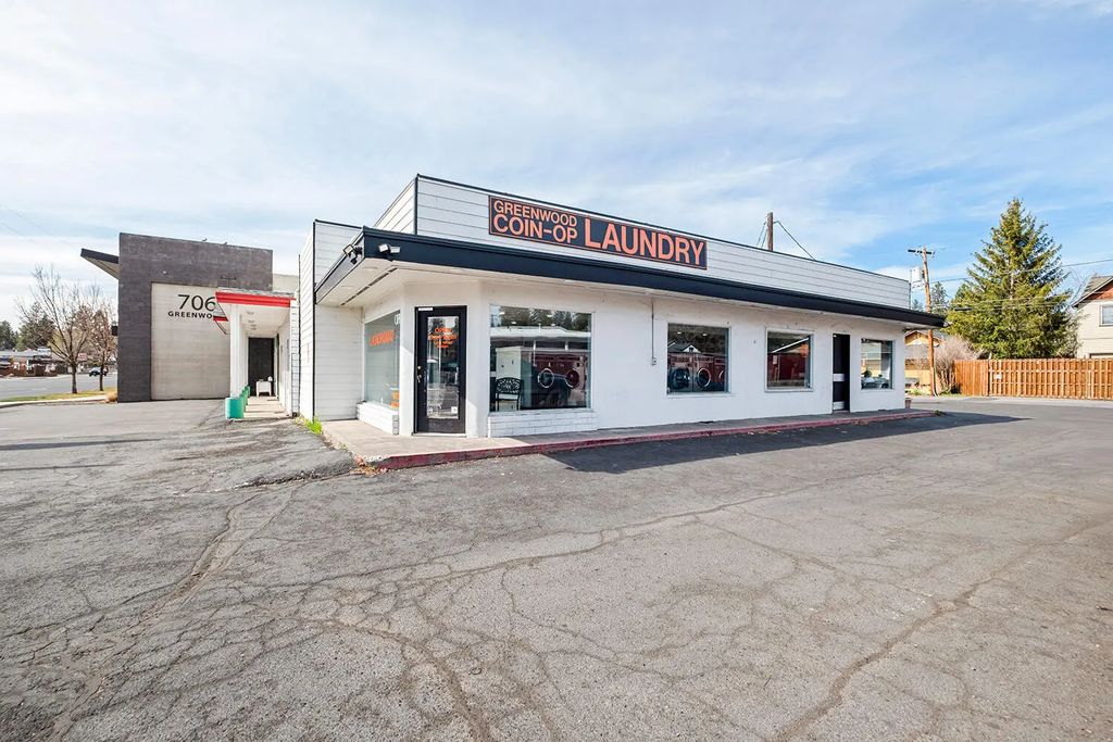 734 Ne Greenwood Avenue, Bend