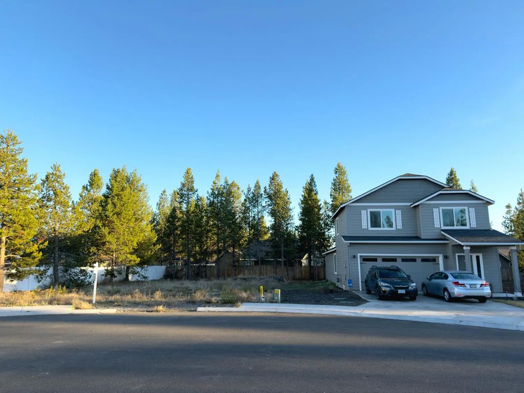16631 Landing Court, La Pine