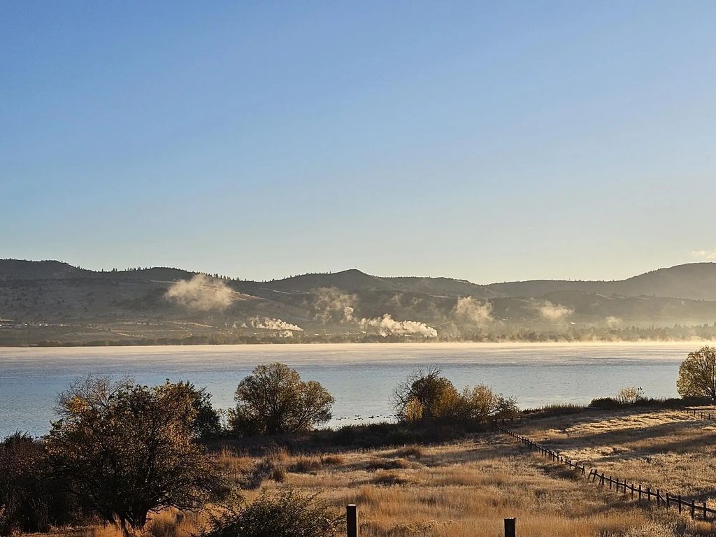2546 Lakeshore Drive, Klamath Falls