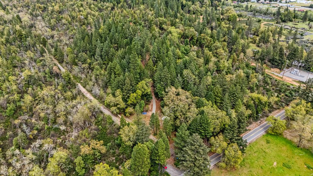323 Valley Heights Road, Selma