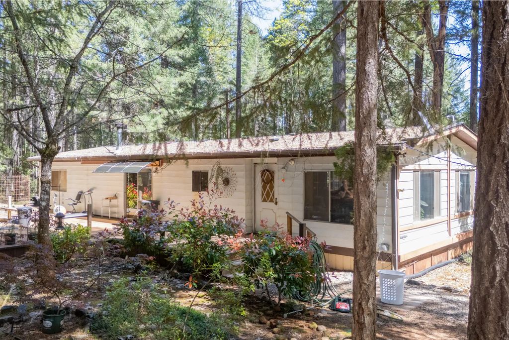 100 Linkhart Drive, Selma