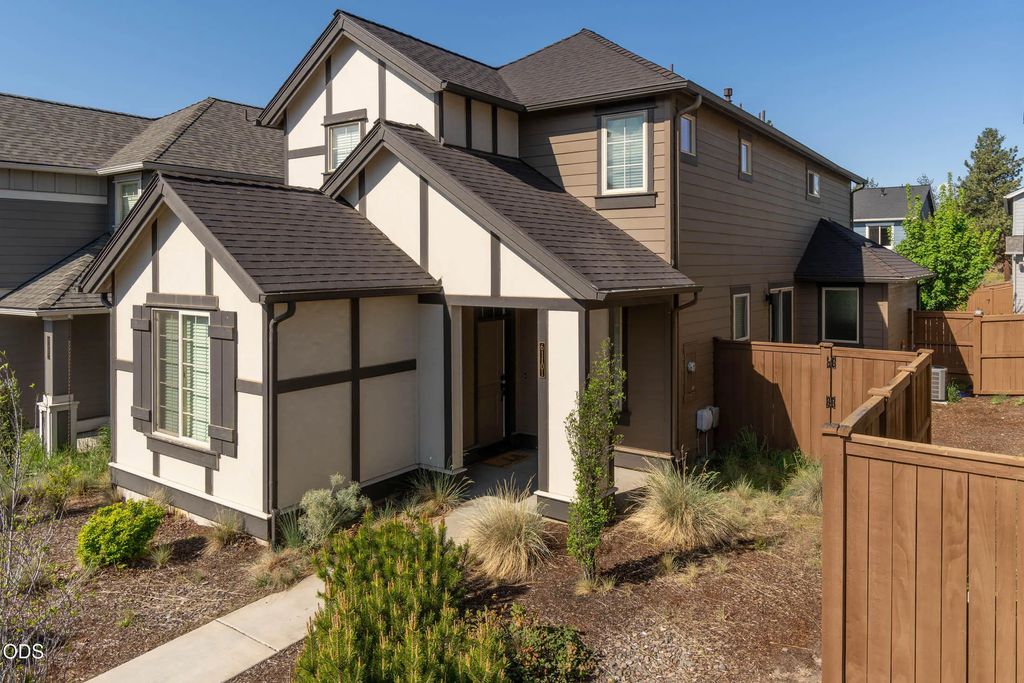 61101 Se Sydney Harbor Drive, Bend