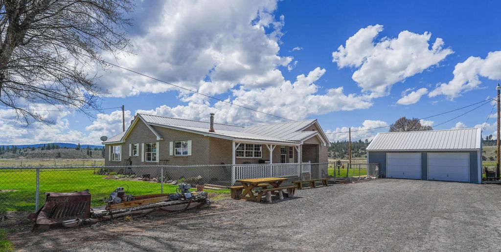 29700 Ivory Pine Road, Bly
