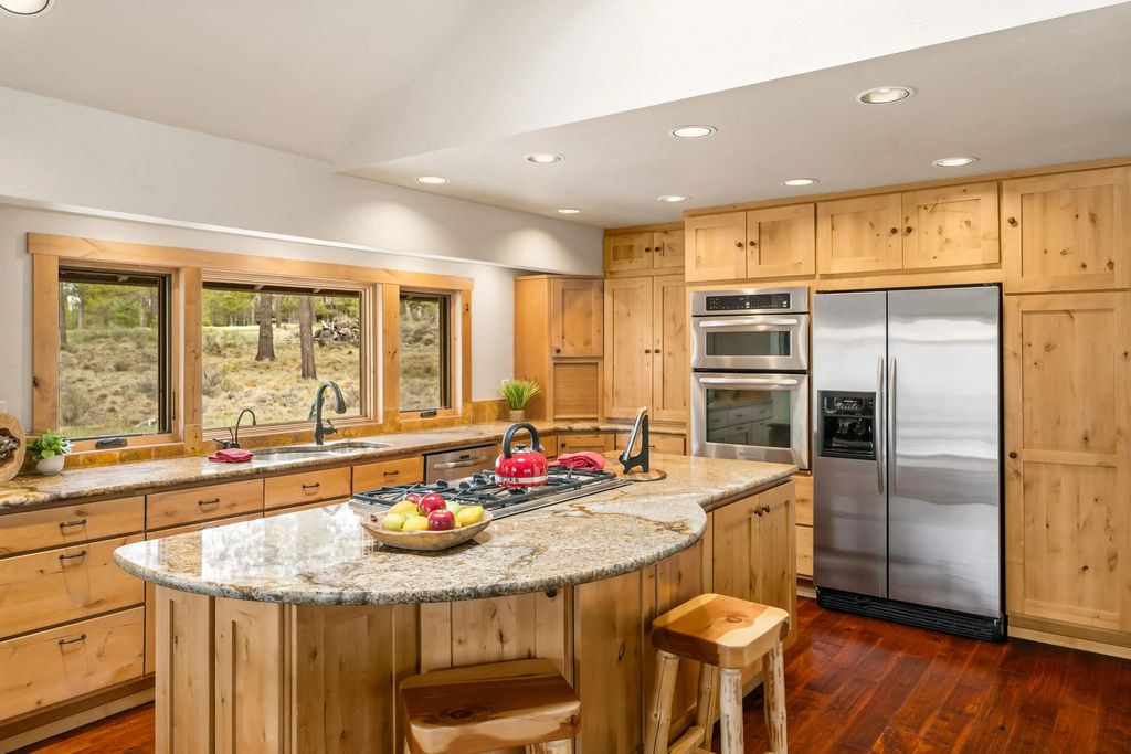 57678 Yellow Pine Lane 17, Sunriver