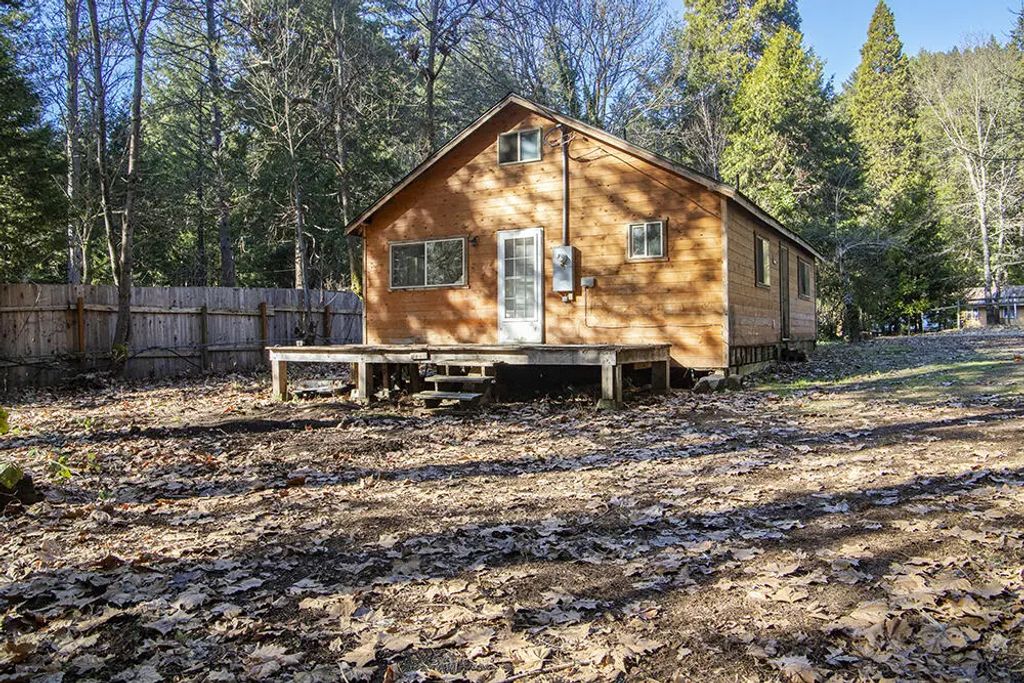 357 Main Street, Wolf Creek